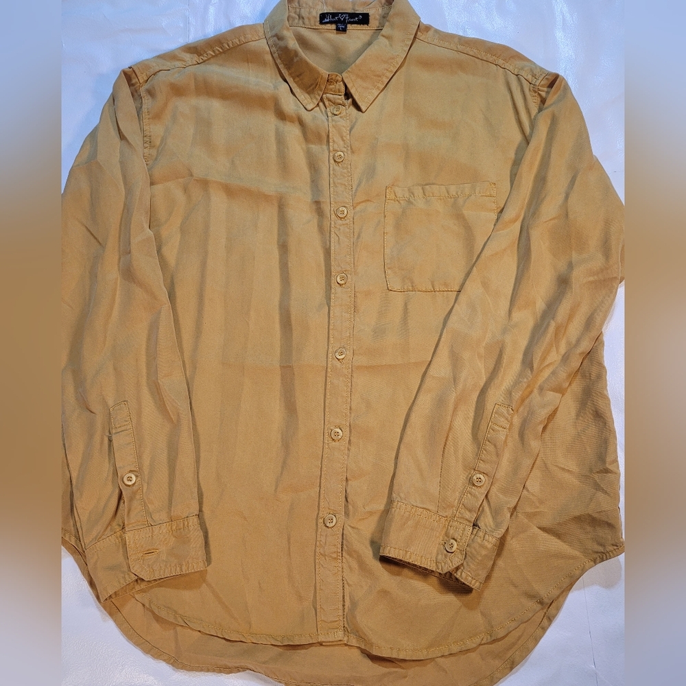 Velvet Heart Button‑Up Shirt – Mustard Yellow – Size Large – New Without Tags